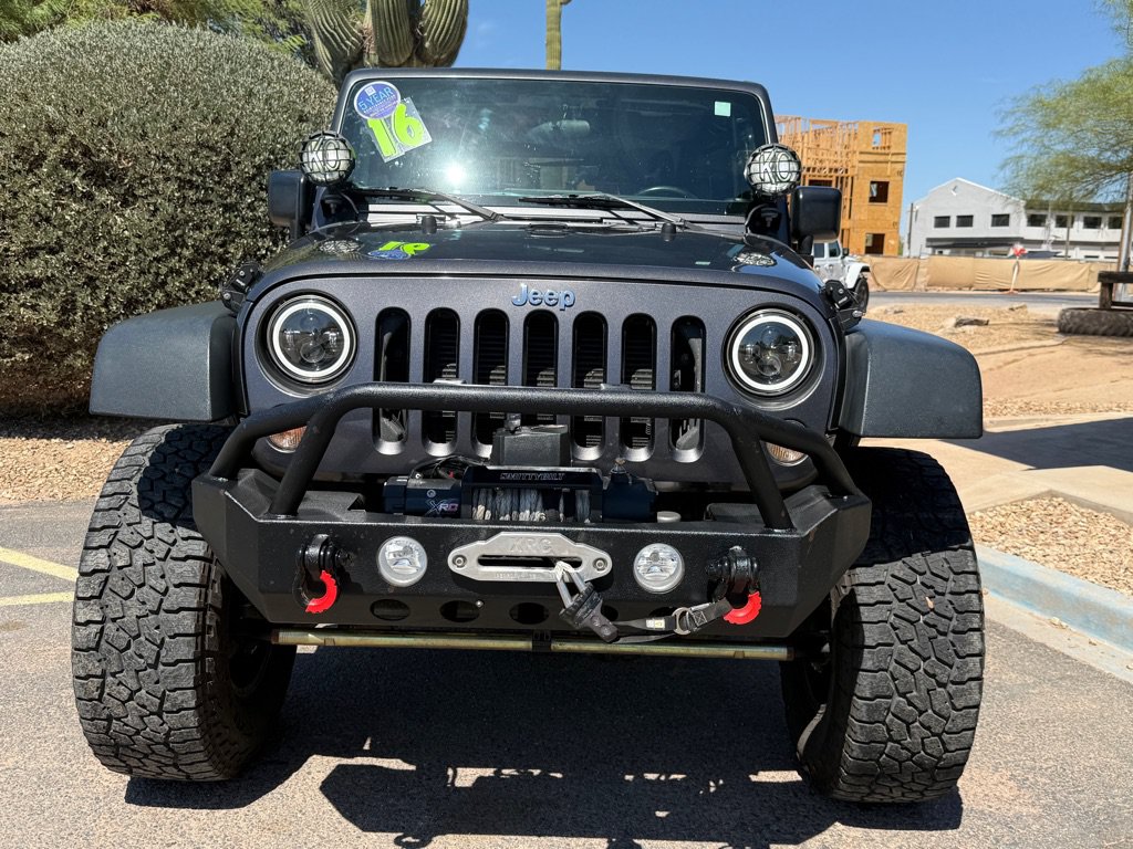 Used 2016 Jeep Wrangler Sport w/ Connectivity Group AWD/4WD image 4