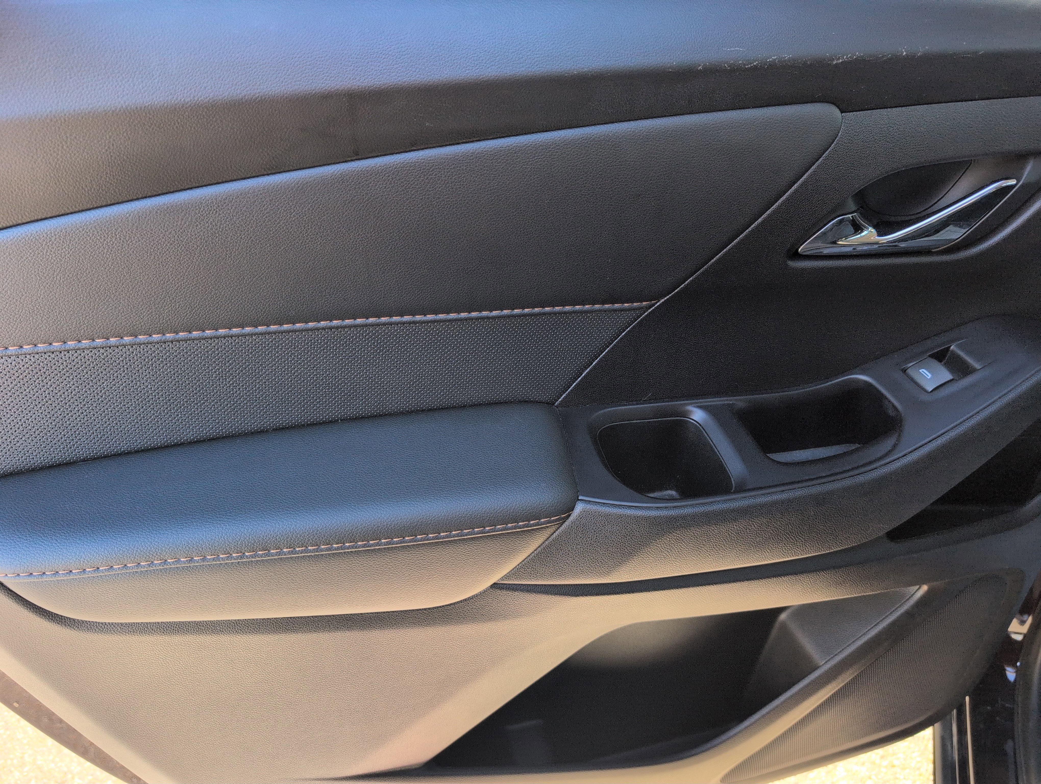 Used 2020 Chevrolet Traverse Premier w/ LPO, Blackout Package image 35