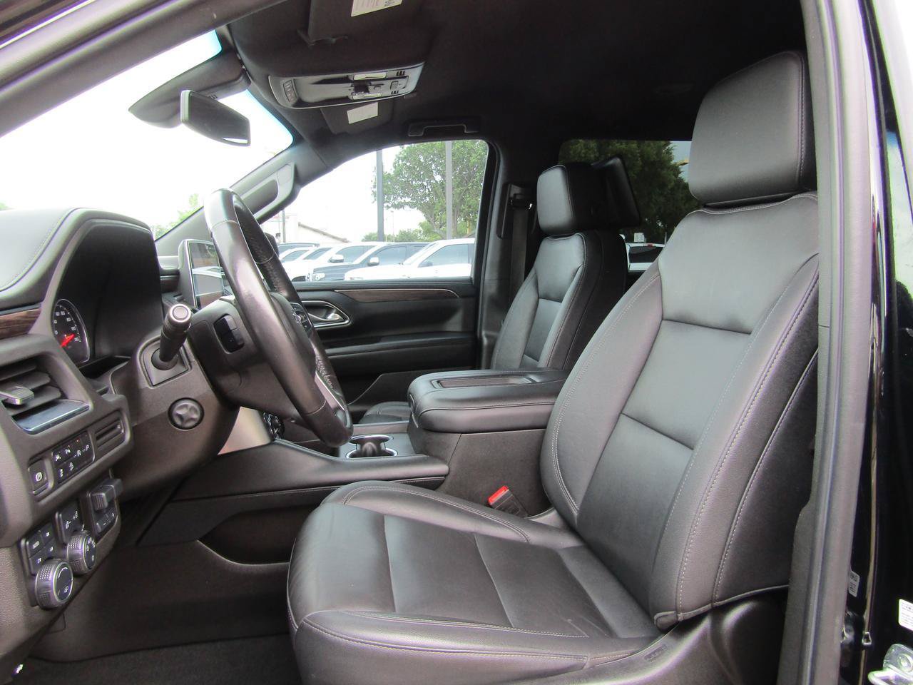 Used 2021 Chevrolet Tahoe Z71 w/ Z71 Off-Road Package AWD/4WD image 8