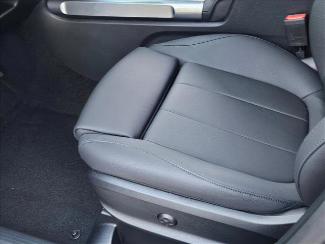 New 2026 Mercedes-Benz GLB 250 4MATIC image 4