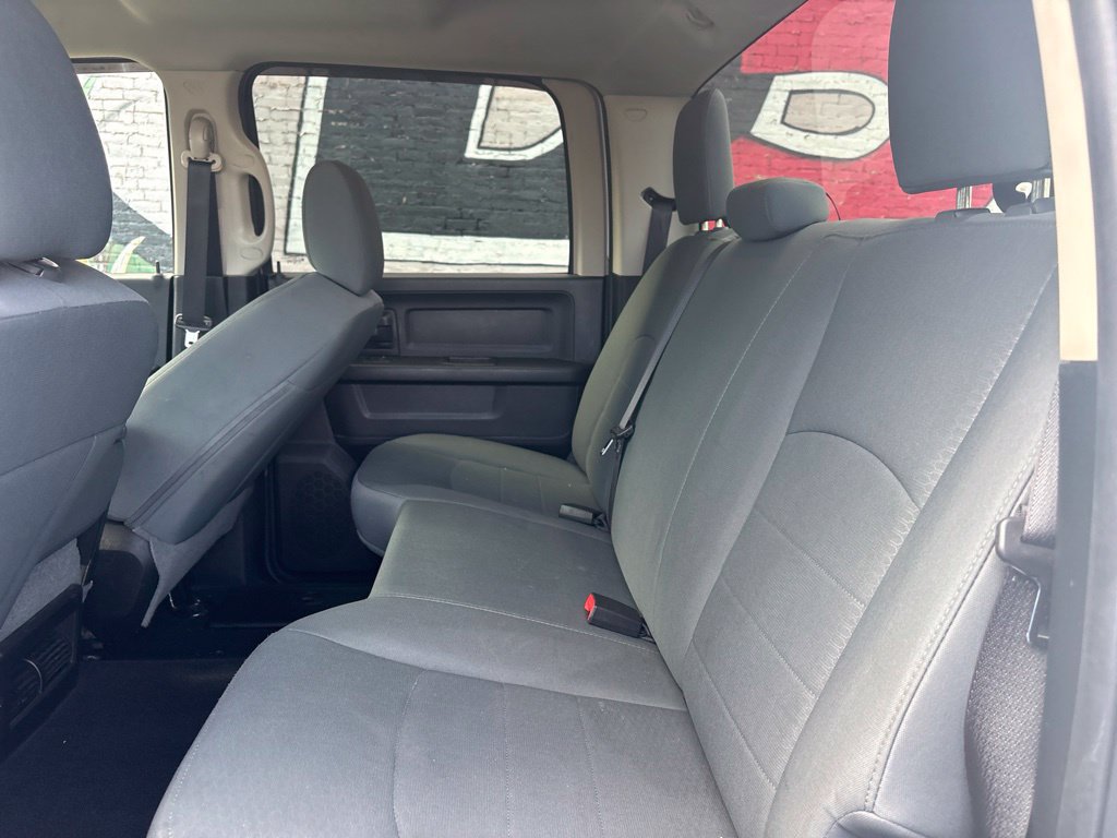 Used 2018 RAM 1500 Express w/ Express Value Package AWD/4WD image 23