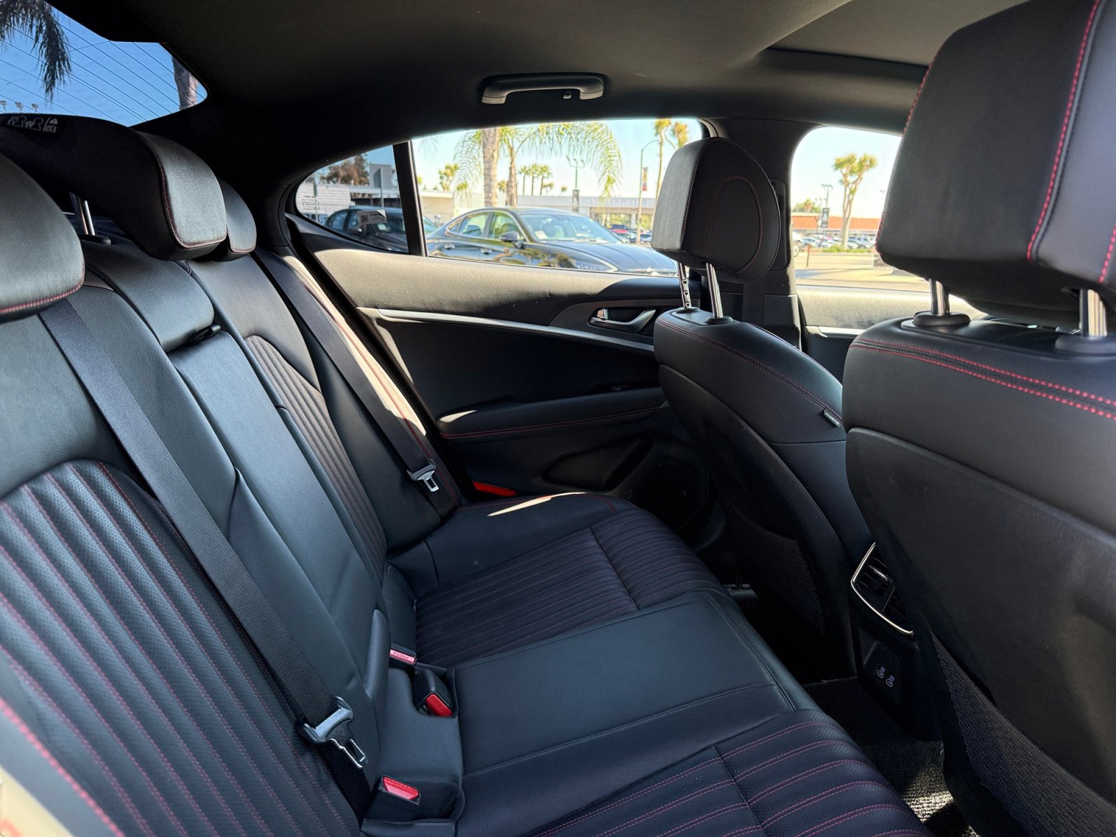 Used 2025 Genesis G70 2.5T w/ Sport Prestige Package image 17