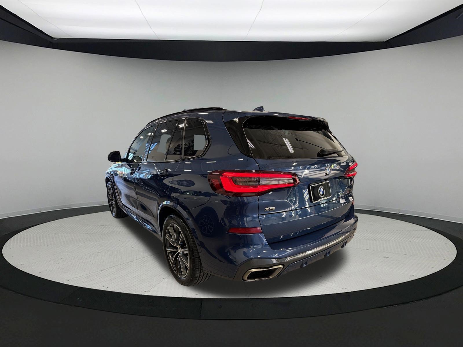 Used 2021 BMW X5 M50i w/ Executive Package AWD/4WD image 6