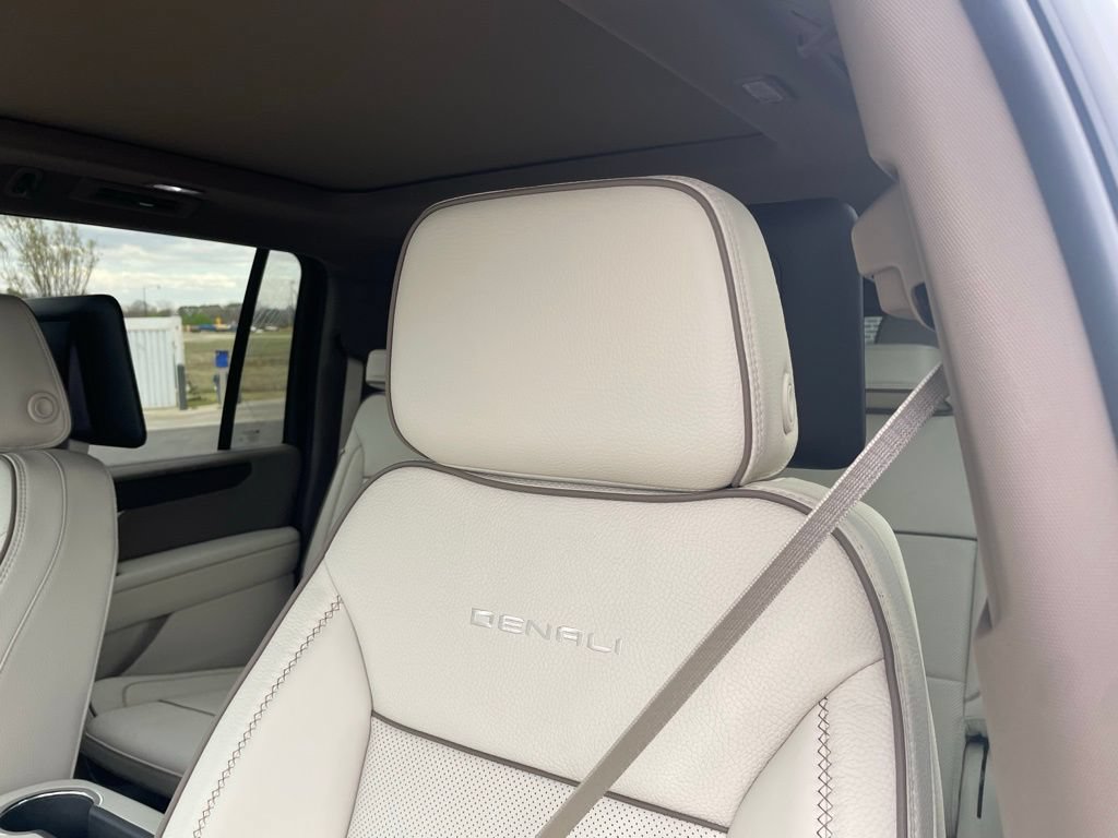 New 2026 GMC Yukon XL Denali w/ Advanced Technology Package AWD/4WD image 21