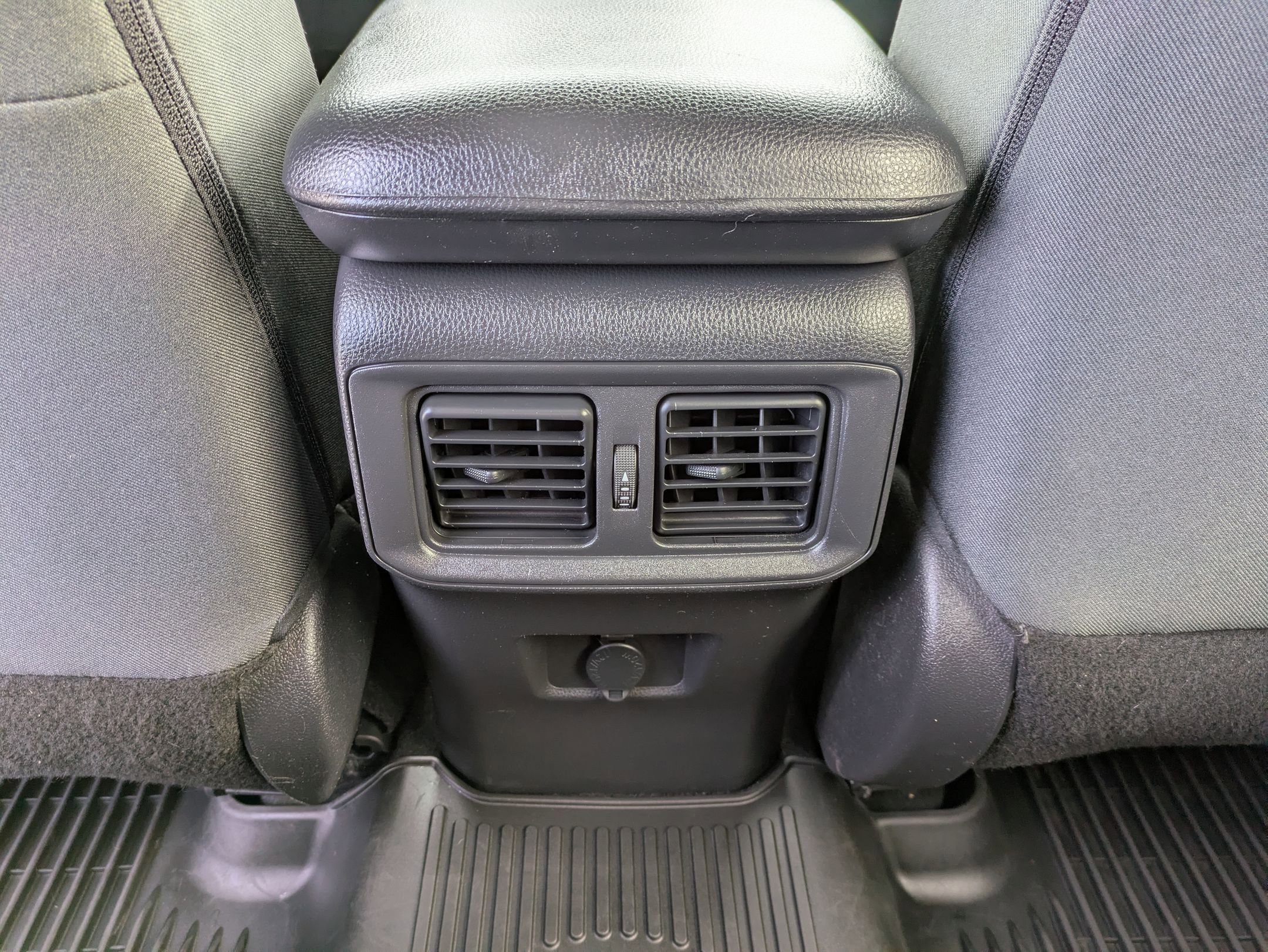 Used 2024 Toyota RAV4 LE image 16