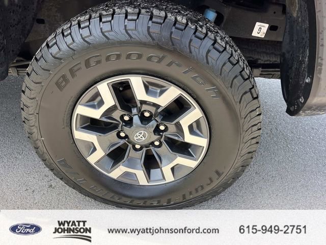 Used 2021 Toyota Tacoma TRD Off-Road w/ Technology Package image 11