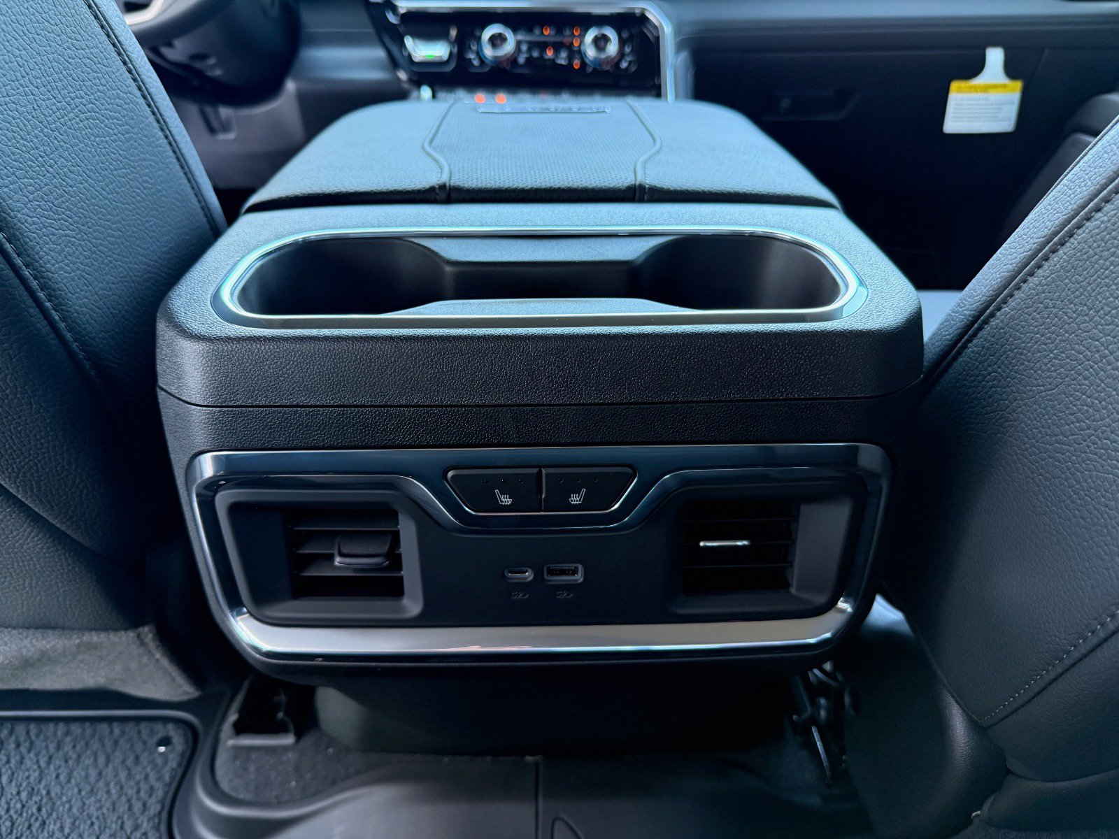 New 2026 GMC Sierra 2500 Denali w/ Denali Reserve Package image 17