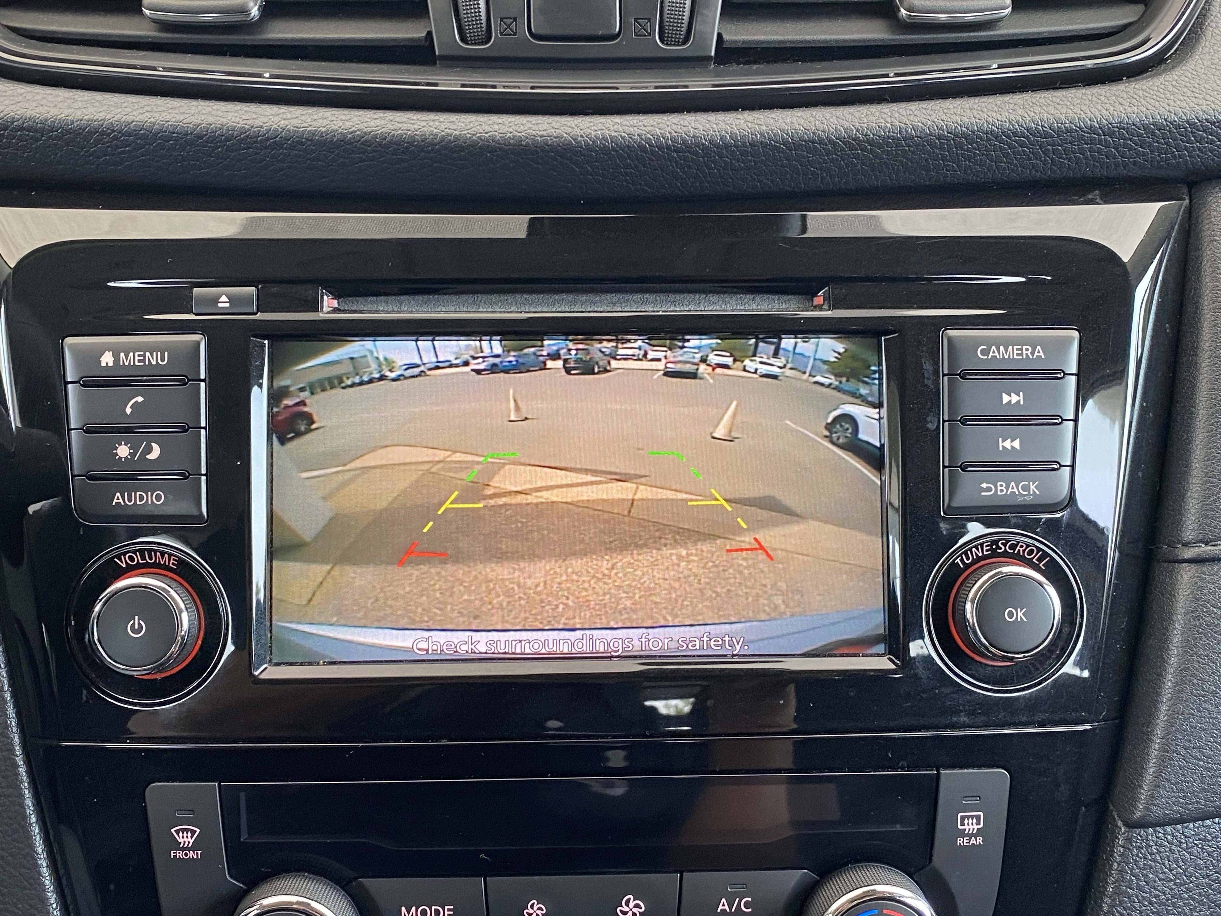 Used 2020 Nissan Rogue SV FWD image 4