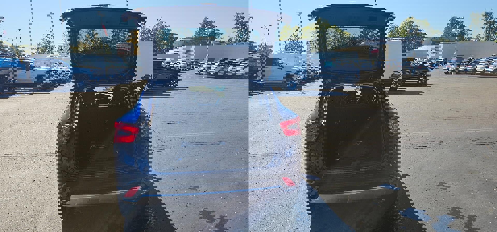 Used 2024 Chevrolet Trax LT w/ Sunroof Package image 5