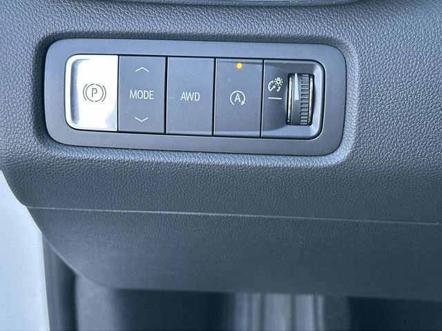 Used 2025 GMC Acadia Elevation image 18