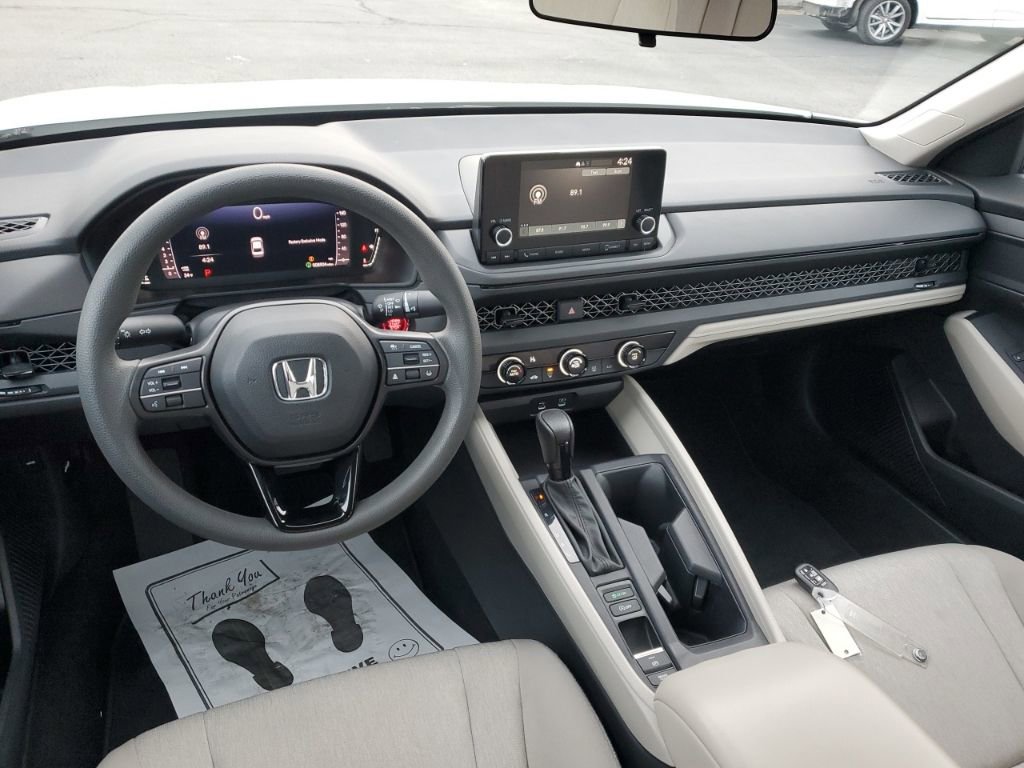 Certified 2023 Honda Accord LX image 32