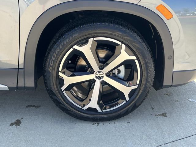 New 2026 Volkswagen Tiguan SE image 3