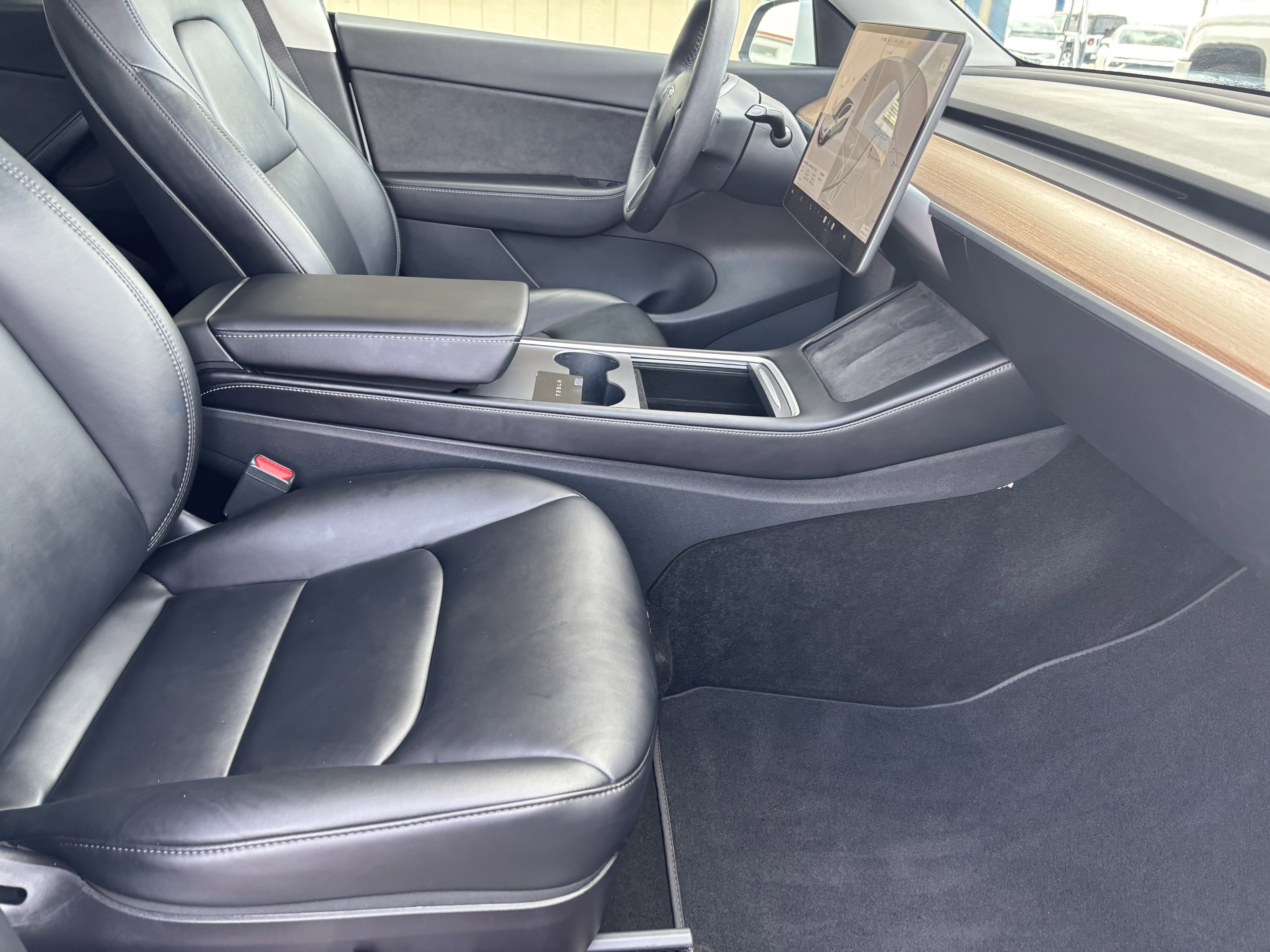 Used 2021 Tesla Model Y Long Range image 28