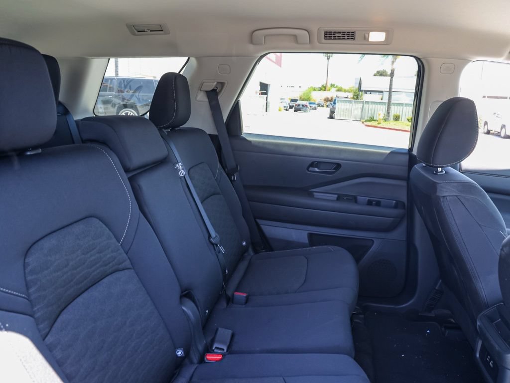 Used 2024 Nissan Pathfinder S w/ Cargo Package FWD image 18