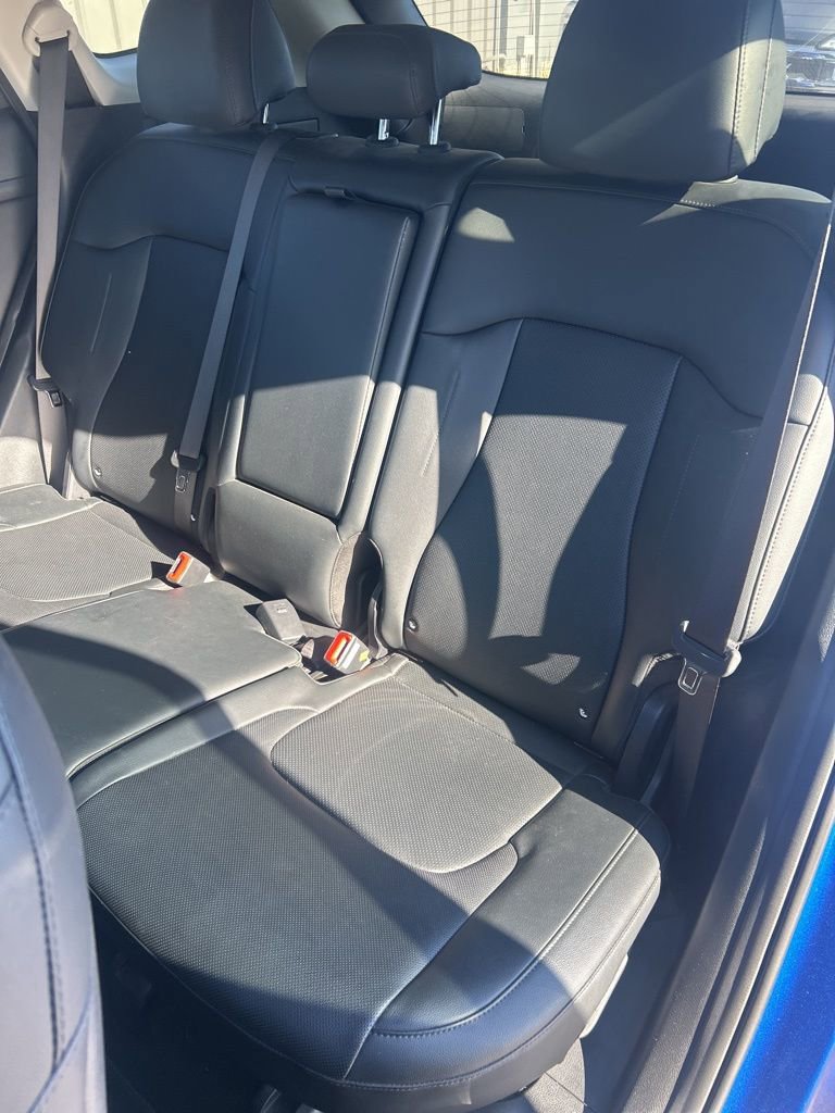 Used 2023 Kia Sportage EX image 6