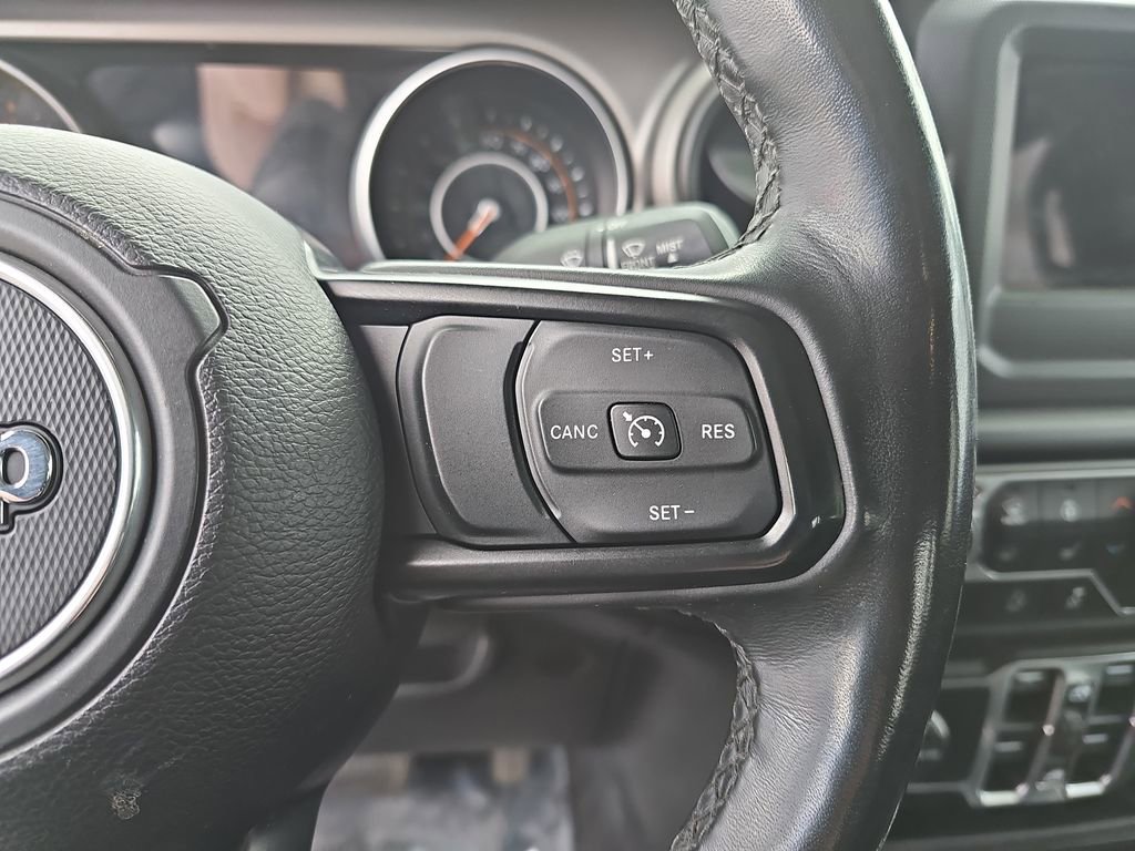 Used 2021 Jeep Gladiator Willys image 17