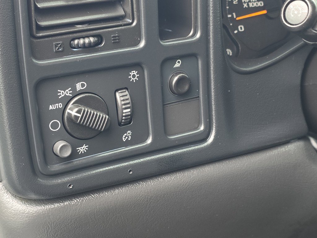 Used 2006 Chevrolet Silverado 2500 W/T image 22