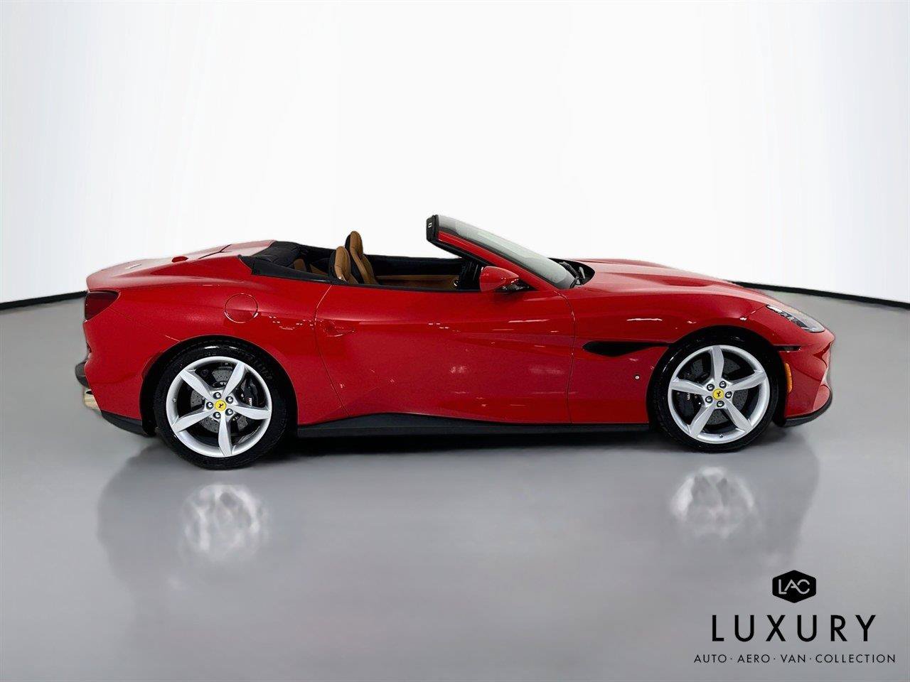 Used 2023 Ferrari Portofino M RWD image 5