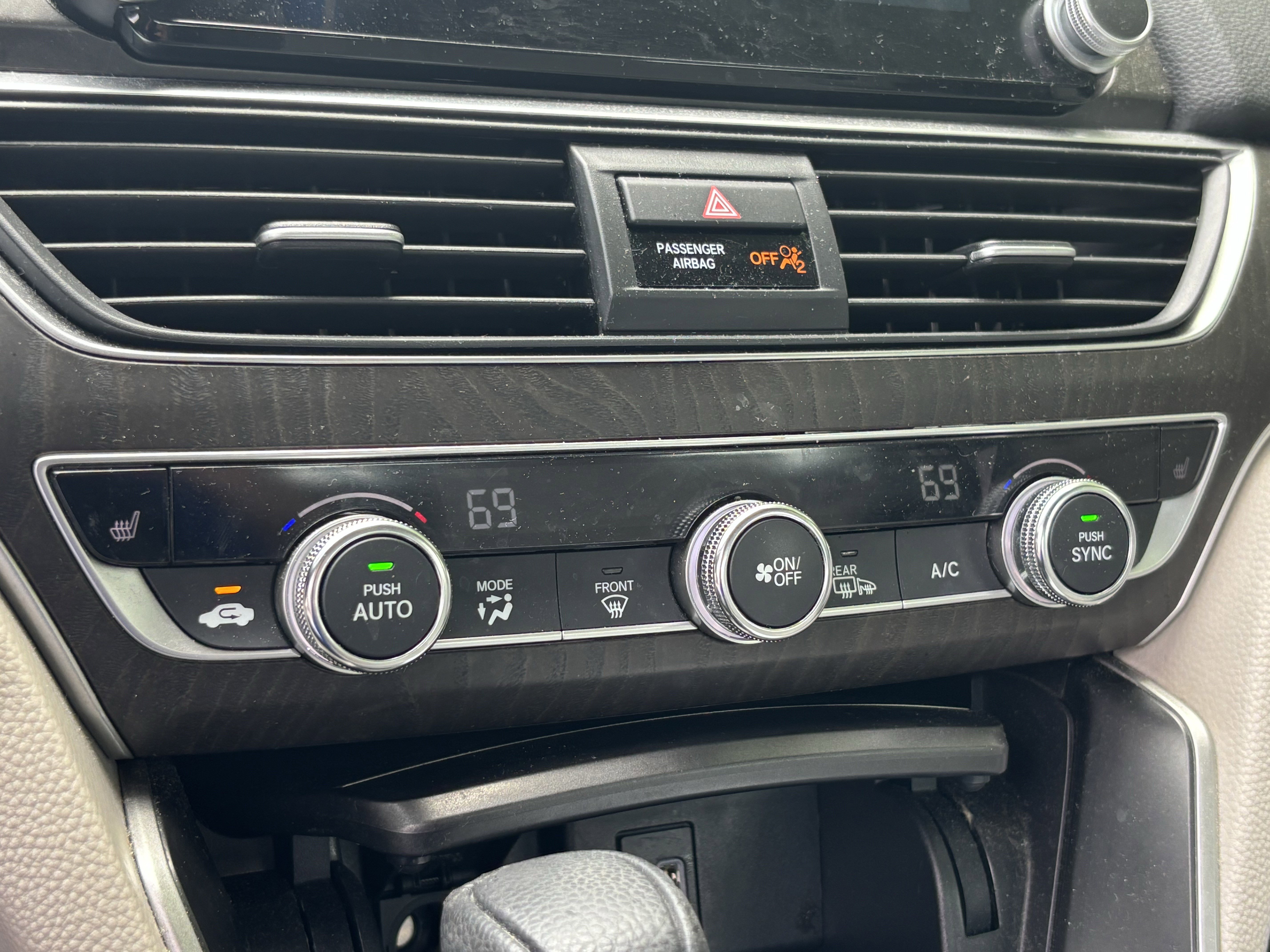 Used 2018 Honda Accord EX image 27