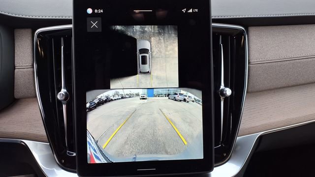 New 2026 Volvo XC90 B6 Plus w/ Protection Package Premier image 24