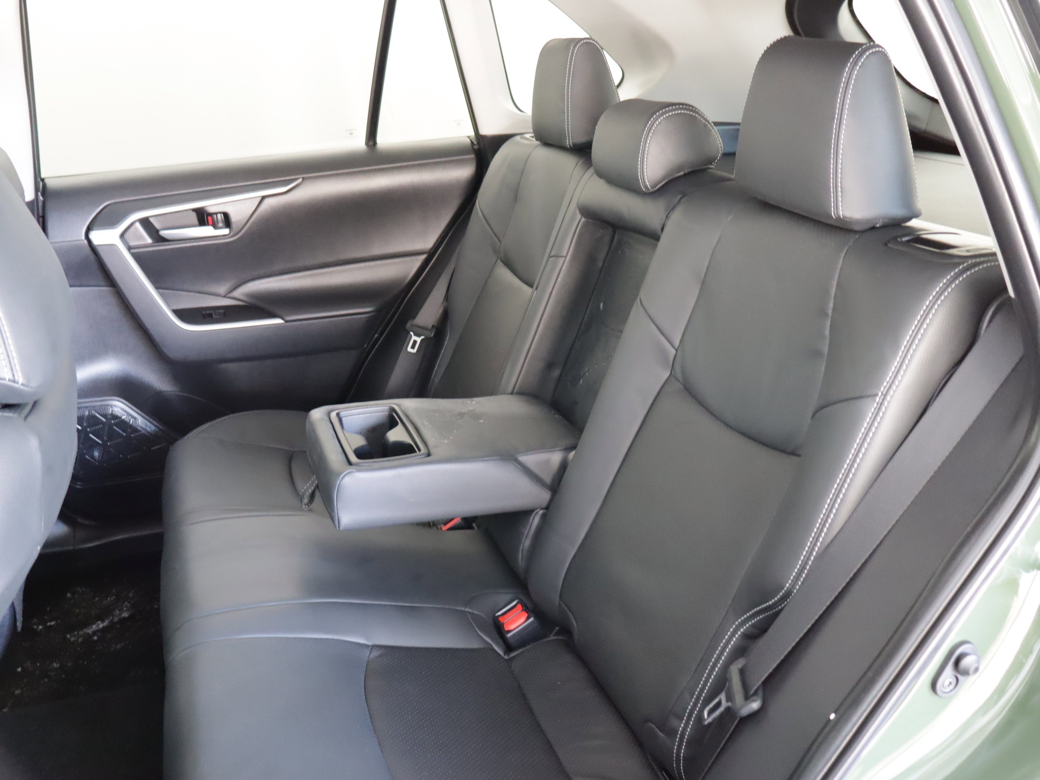 Used 2025 Toyota RAV4 Woodland Edition image 8