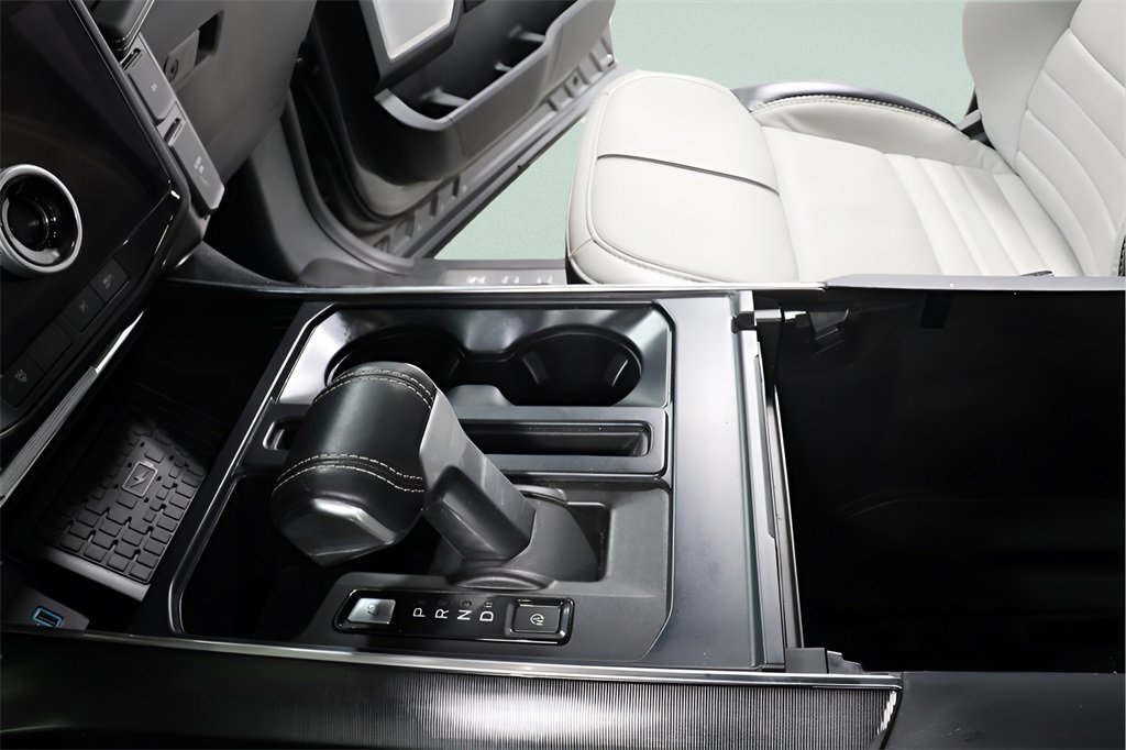 Used 2024 Ford F150 Lightning Platinum image 19