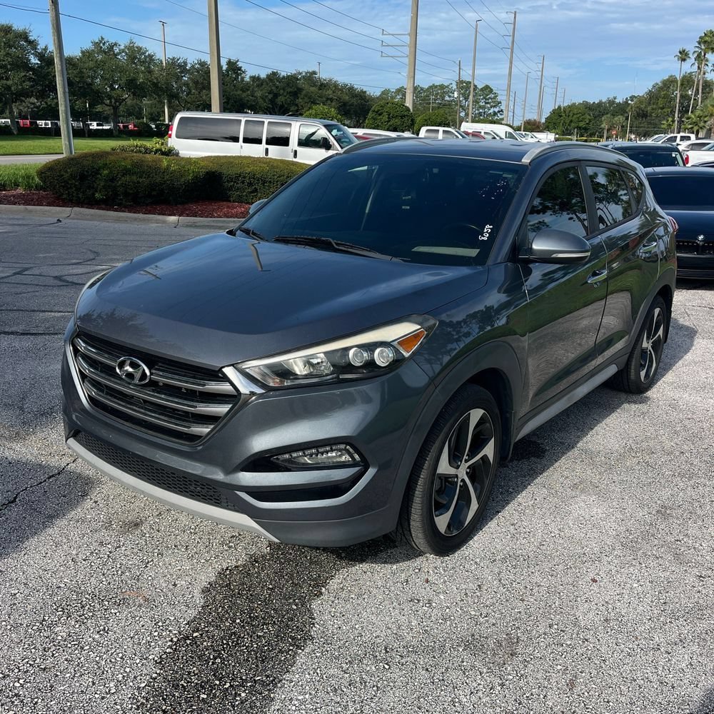 Used 2017 Hyundai Tucson Limited w/ Cargo Package FWD image 2