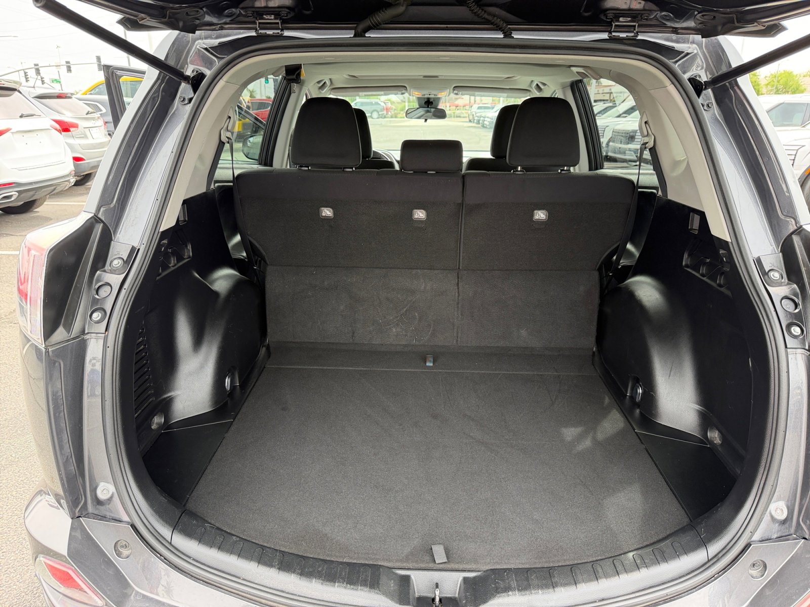 Used 2017 Toyota RAV4 XLE w/ Premium Special Value Package image 31