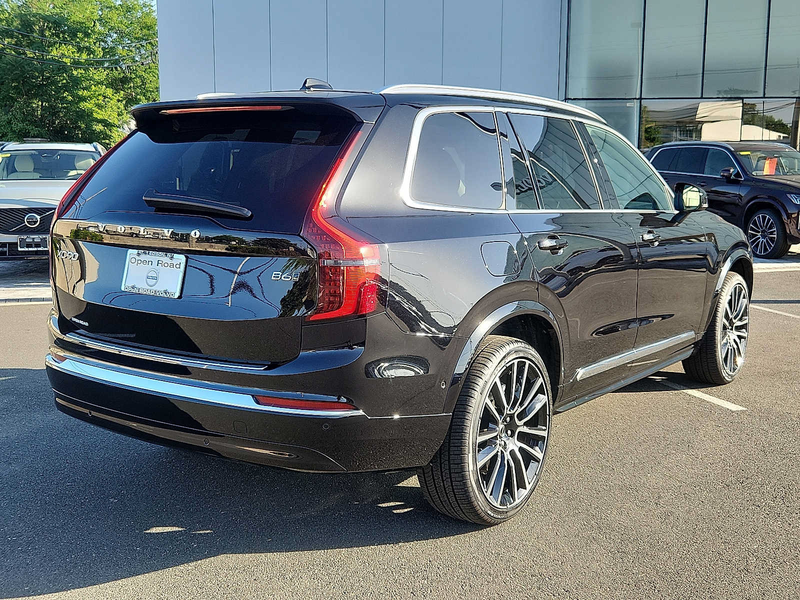 Used 2026 Volvo XC90 B6 Plus w/ Protection Package Premier AWD/4WD image 6