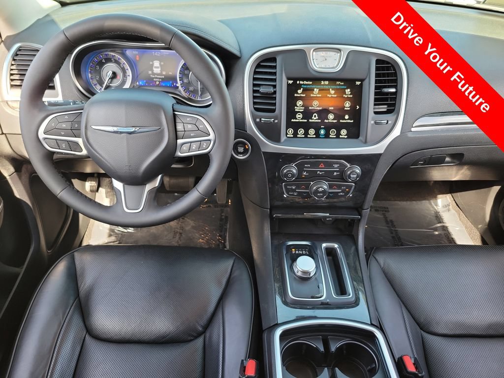 Used 2023 Chrysler 300 Touring L w/ Safetytec Plus Group RWD image 4