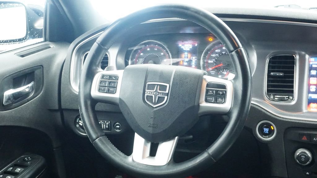 Used 2014 Dodge Charger R/T image 19