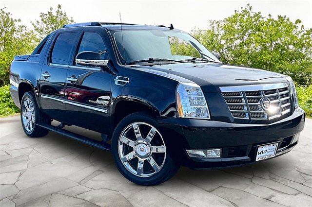 Used 2013 Cadillac Escalade EXT Premium image 10