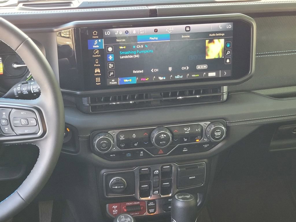 Used 2025 Jeep Wrangler Unlimited Rubicon 4xe w/ Convenience Group image 14