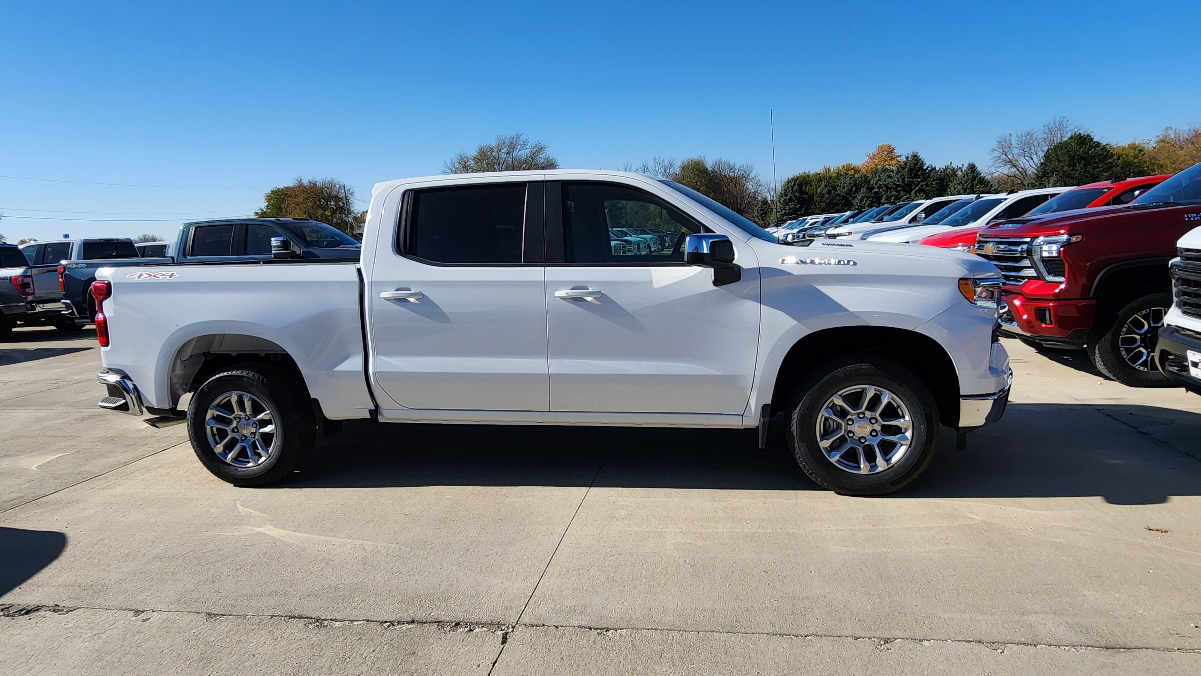 New 2026 Chevrolet Silverado 1500 LT image 4