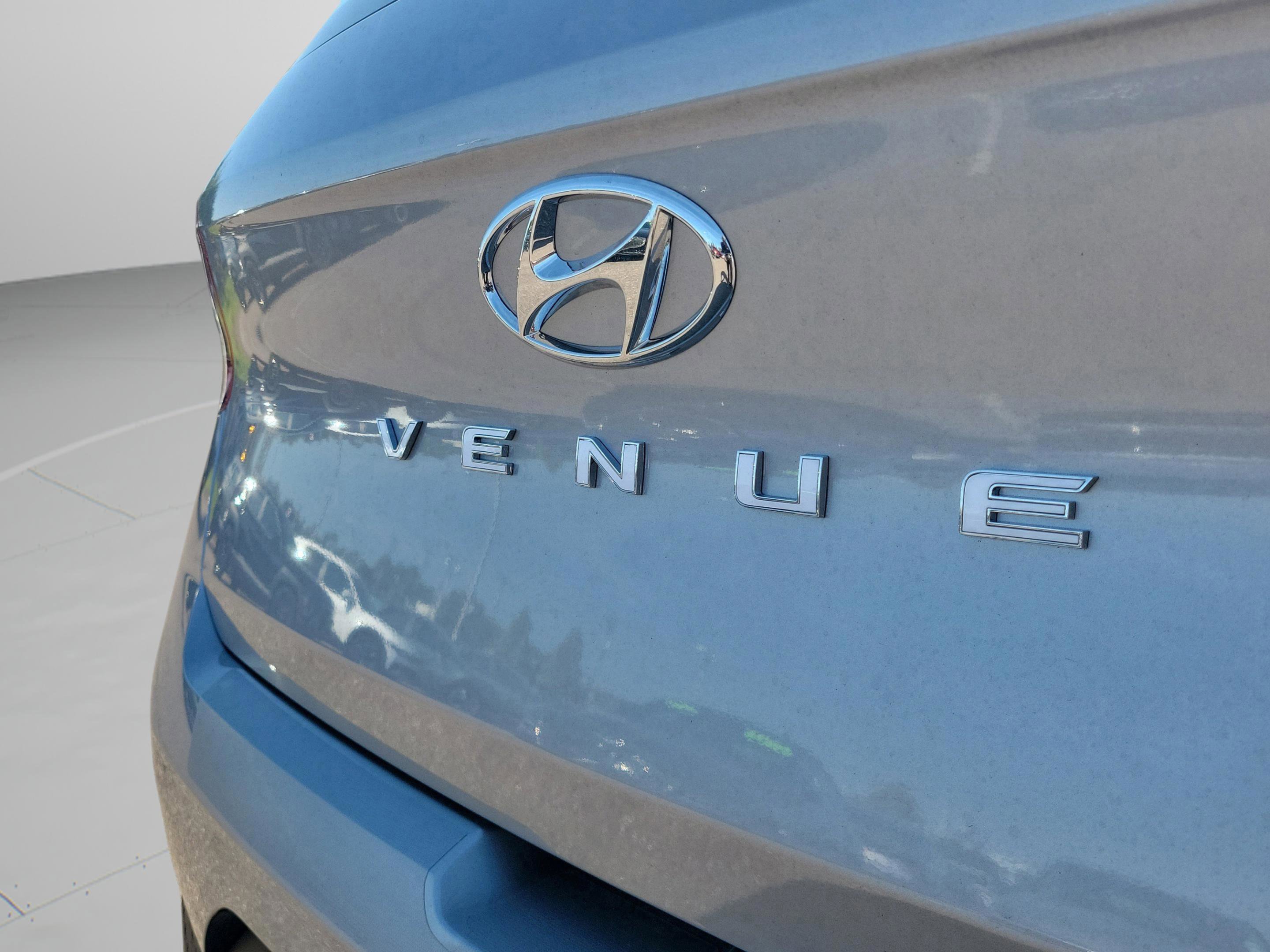 New 2026 Hyundai Venue SE image 6