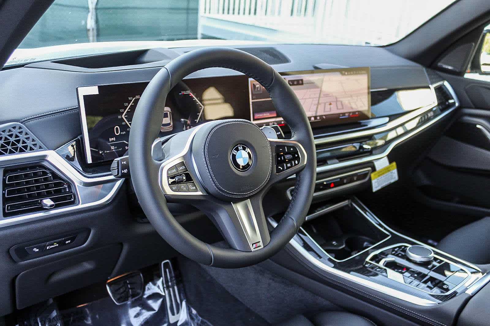 Used 2026 BMW X5 sDrive40i w/ M Sport Package RWD image 15