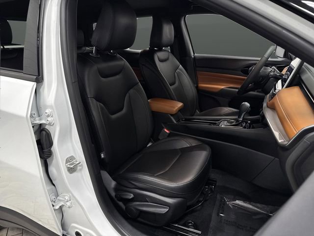 Used 2024 Jeep Compass Limited image 28