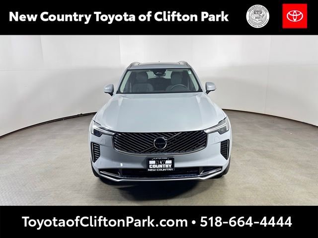 Used 2025 Volvo XC90 T8 Plus w/ Protection Package Premier AWD/4WD image 8