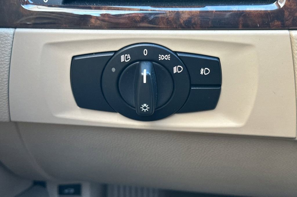 Used 2008 BMW 328i Sedan RWD image 28