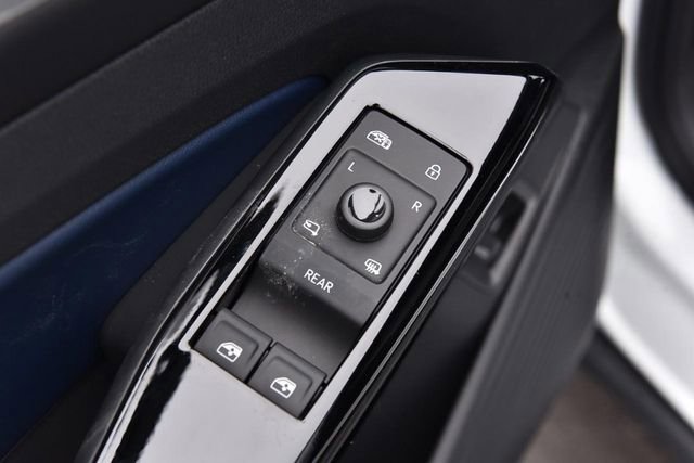 New 2025 Volkswagen ID.4 Pro S Plus image 8