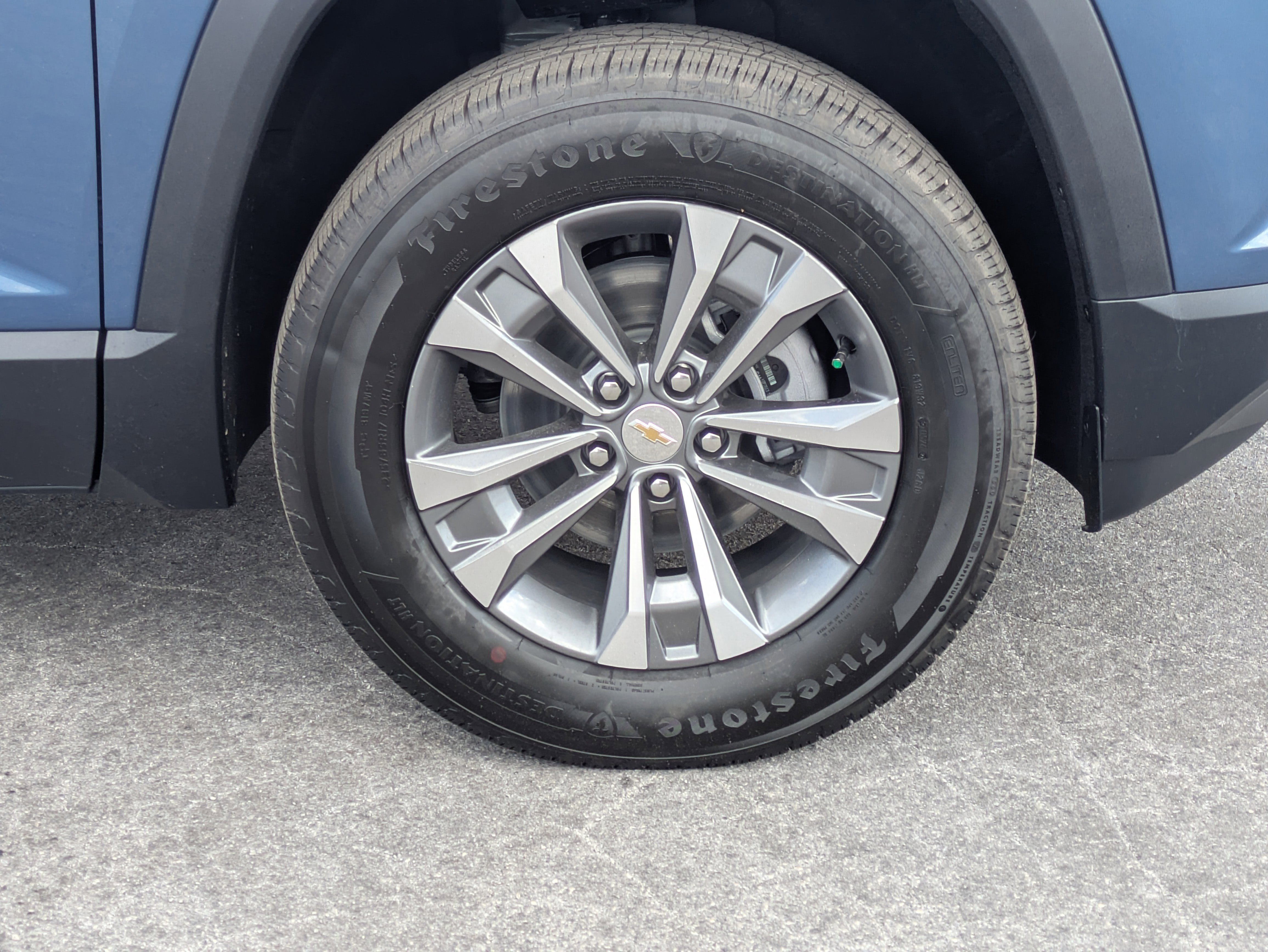 New 2026 Chevrolet Equinox LT w/ Convenience Package II FWD image 12