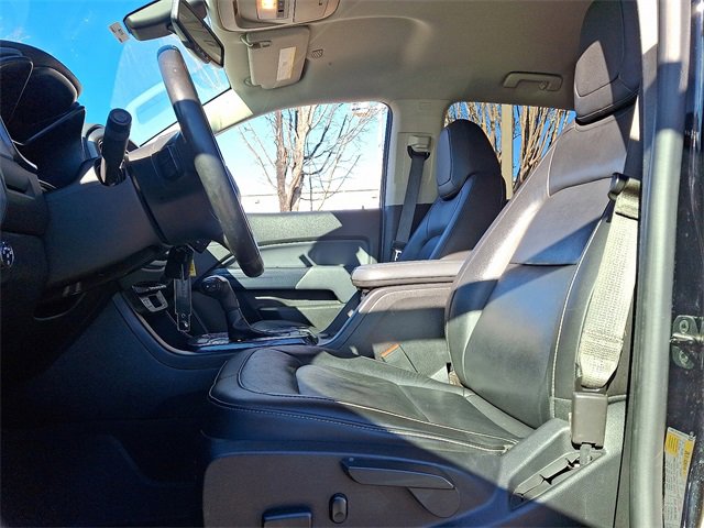 Used 2019 Chevrolet Colorado Z71 w/ Z71 Midnight Edition image 13