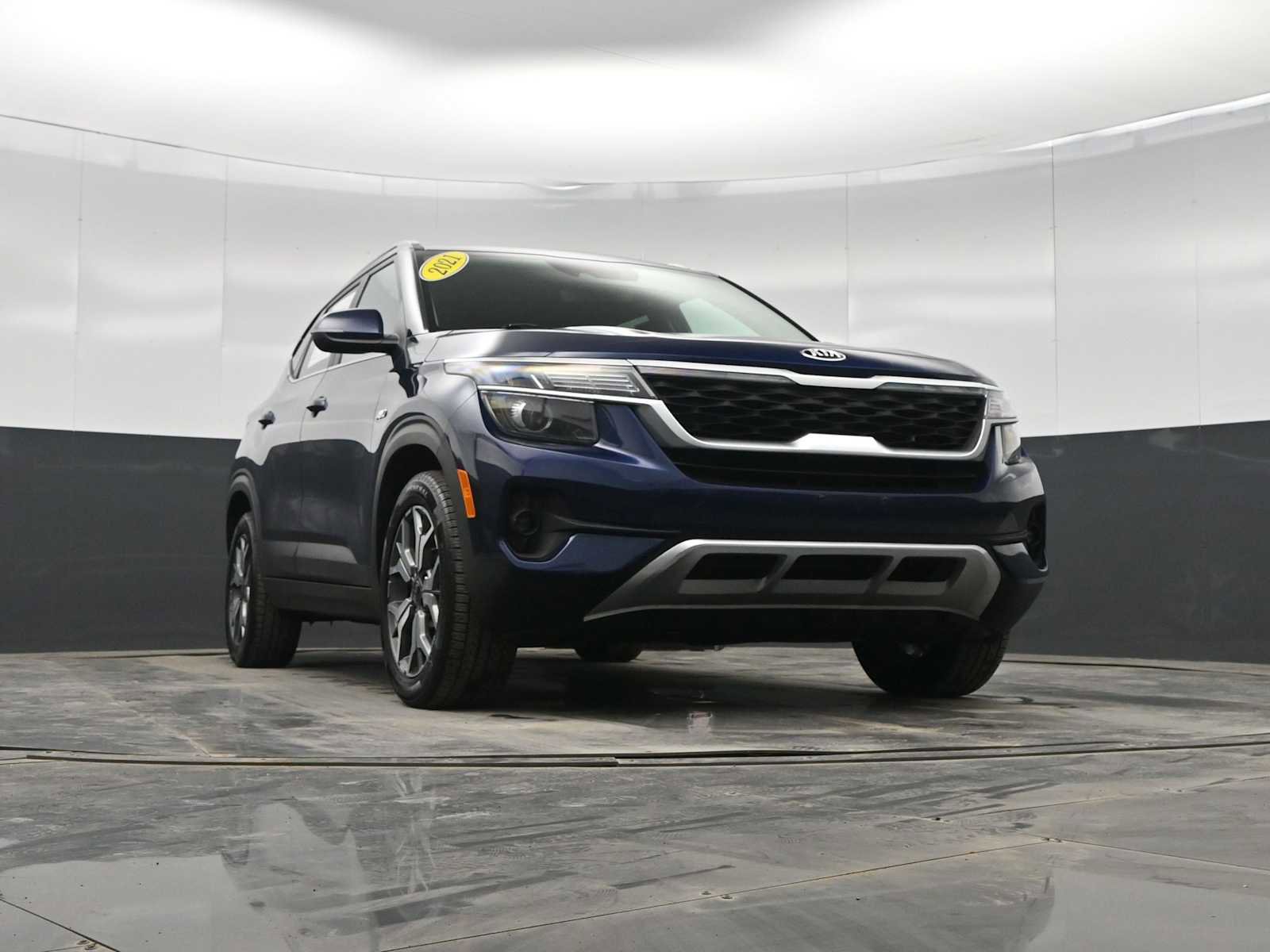 Used 2021 Kia Seltos EX image 30