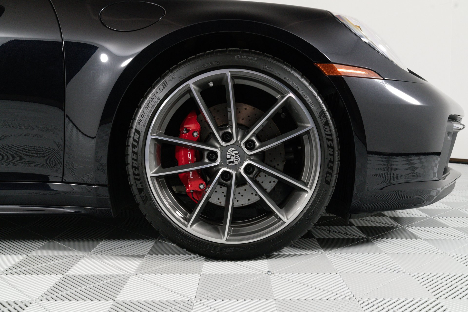 Used 2024 Porsche 911 Targa 4S w/ Premium Package AWD/4WD image 33