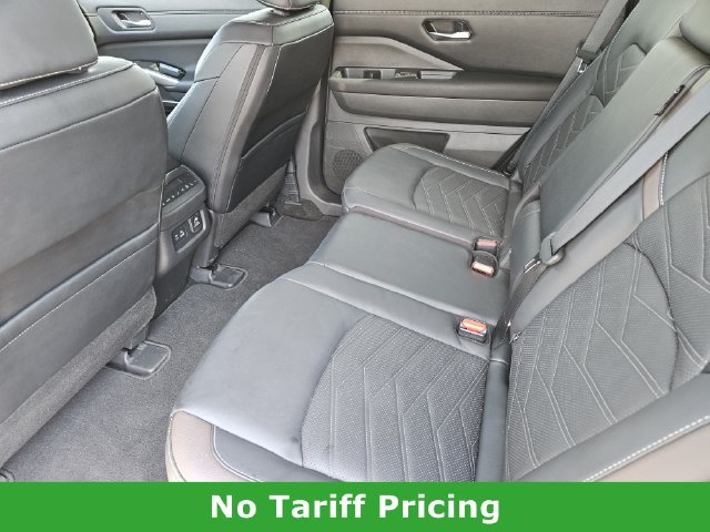 Used 2024 Nissan Pathfinder Platinum w/ Cargo Package FWD image 28