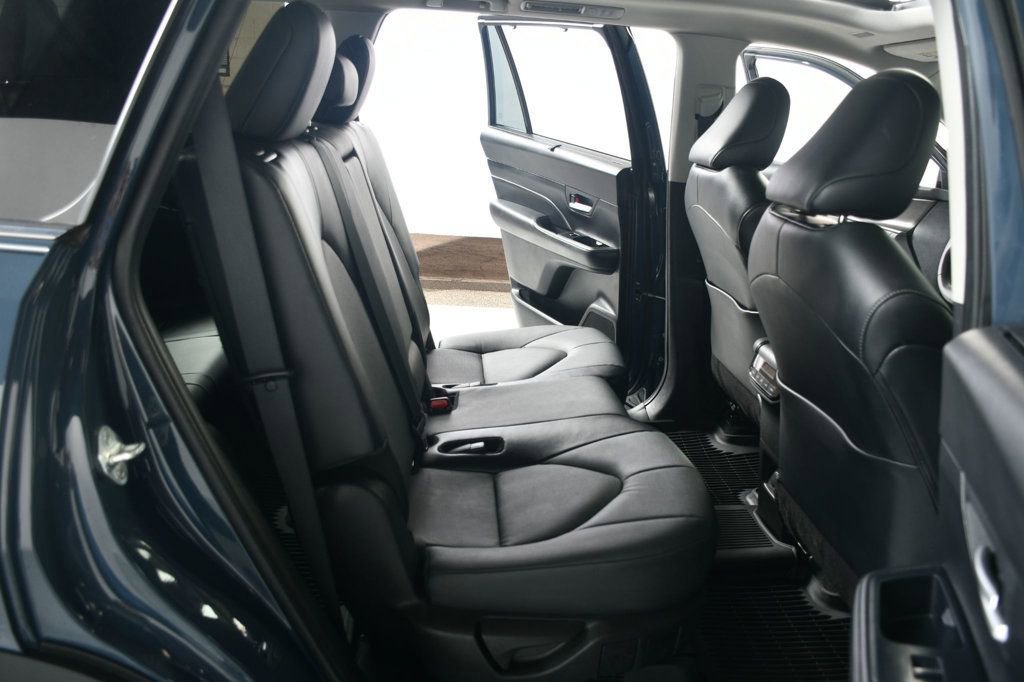 Used 2024 Toyota Grand Highlander AWD Hybrid image 38