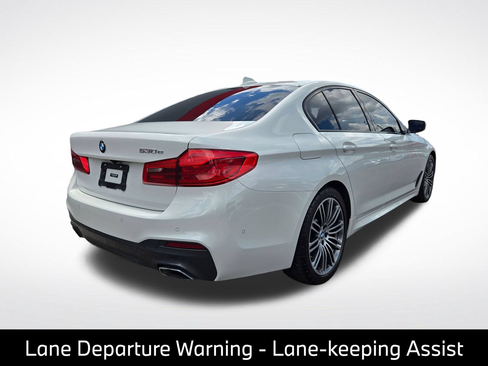 Used 2019 BMW 530e w/ M Sport Package RWD image 7