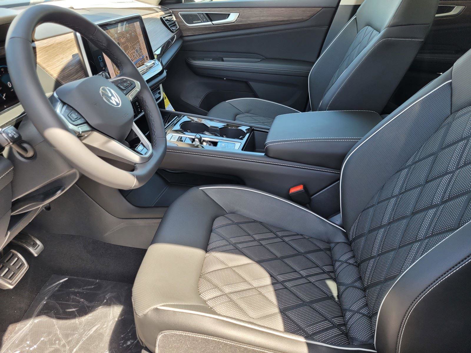 New 2025 Volkswagen Atlas SEL Premium R-Line image 16