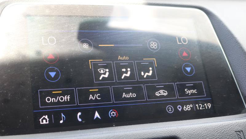 Used 2020 Cadillac XT4 Premium Luxury AWD/4WD image 17