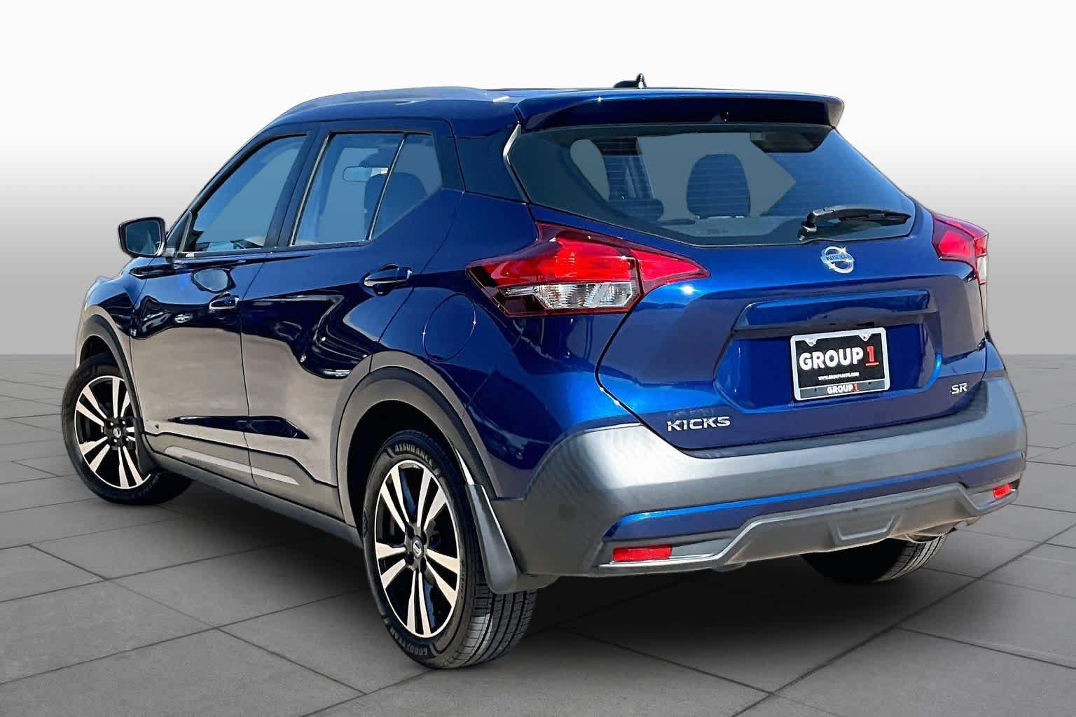 Used 2019 Nissan Kicks SR w/ SR Premium Package FWD image 11